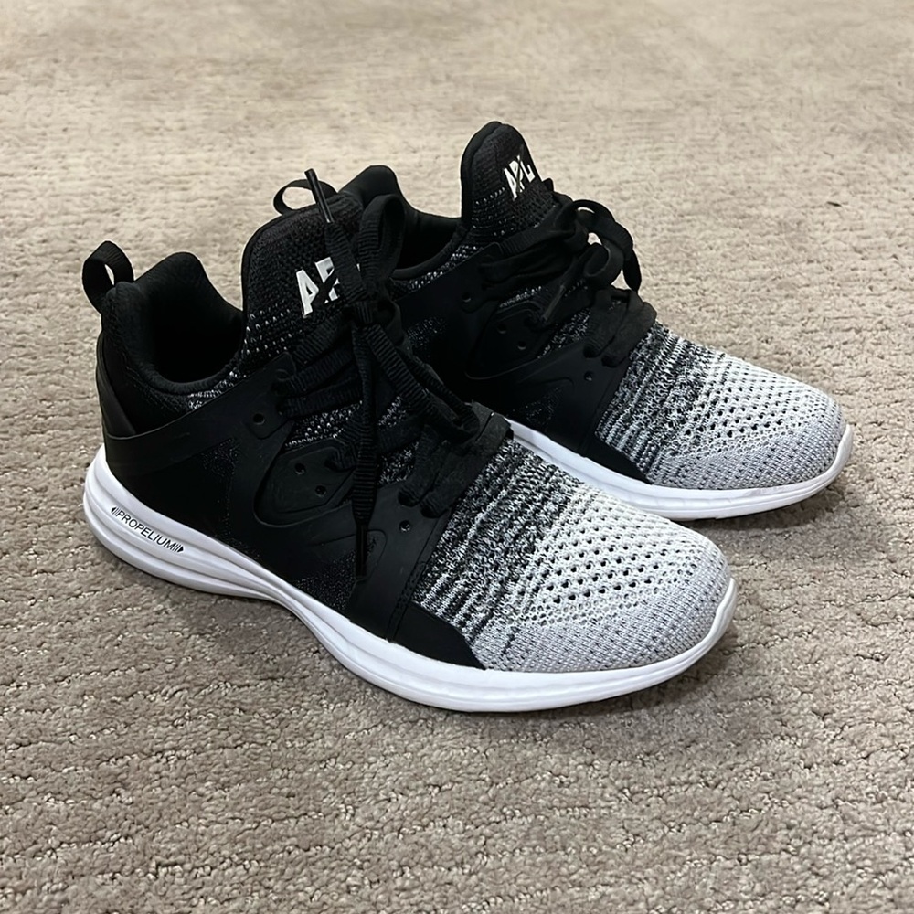 APL Ascend Sneakers - black and white